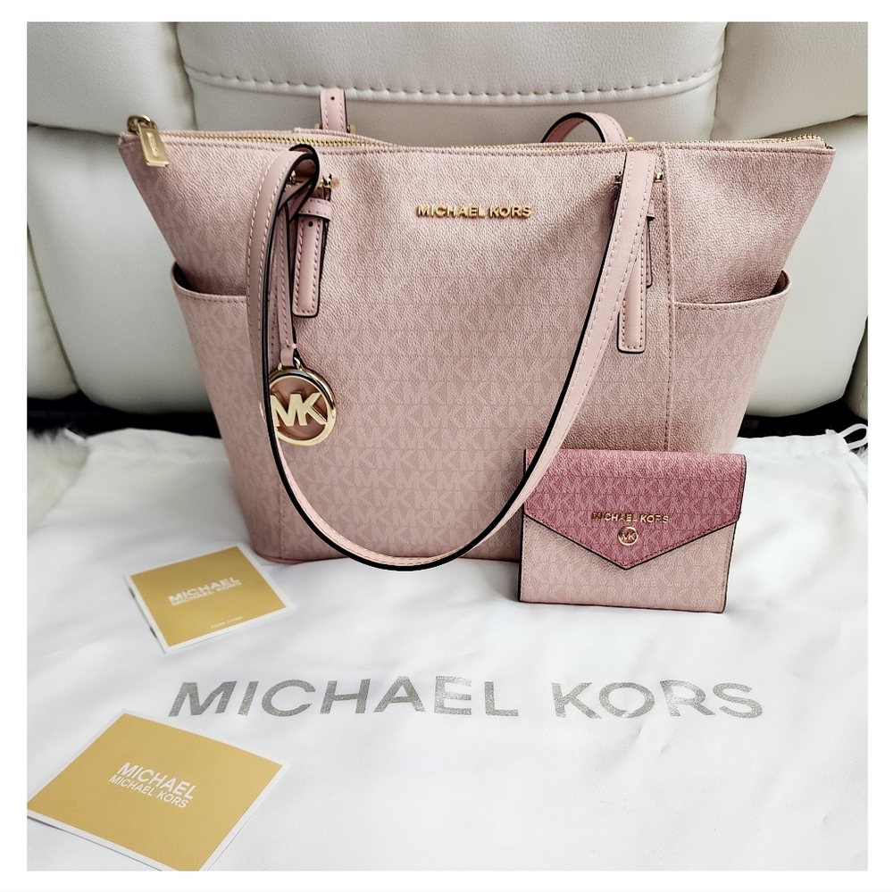 MICHAEL Michael Kors Jet Set Tote w/Trifold wallet and dustbag
